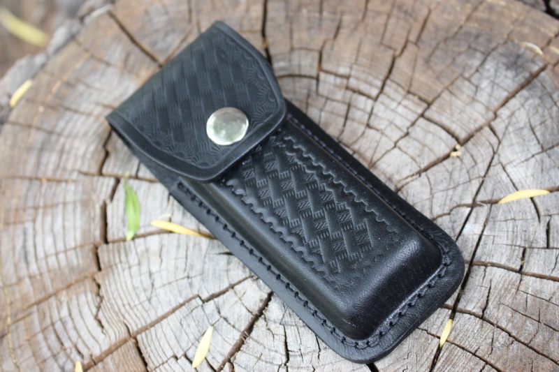 Black leather case Medium