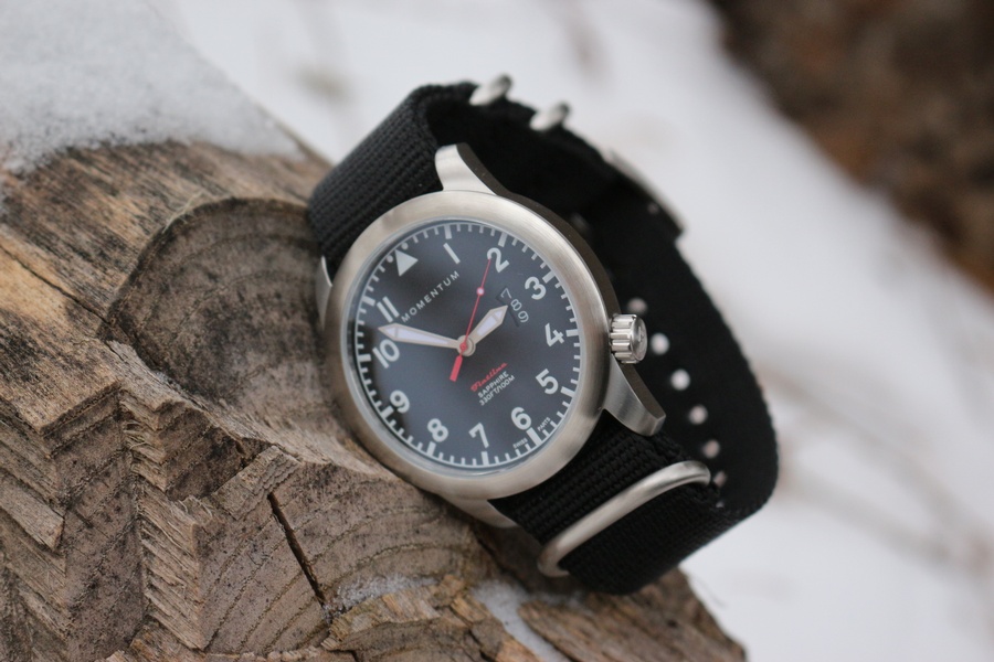 Momentum Flatline Field Watch Sapphire glass Black photo