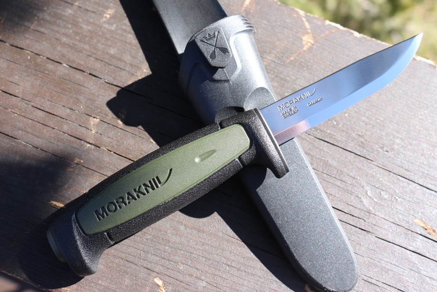 Mora 511 Green and Black photo