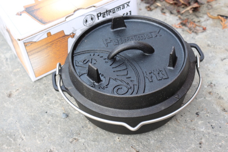 Petromax FT3 Cast Dutch Oven FLAT BOTTOM