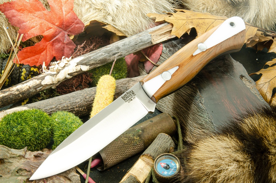 Barkriver Aurora 3V White Texas Fencepost Black liner