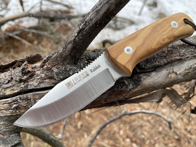 Joker Rabbit Olivewood 