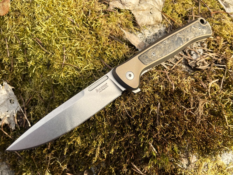Lionsteel Skinny MAGNACUT Bronze Titanium Carbon Fibre Inlay