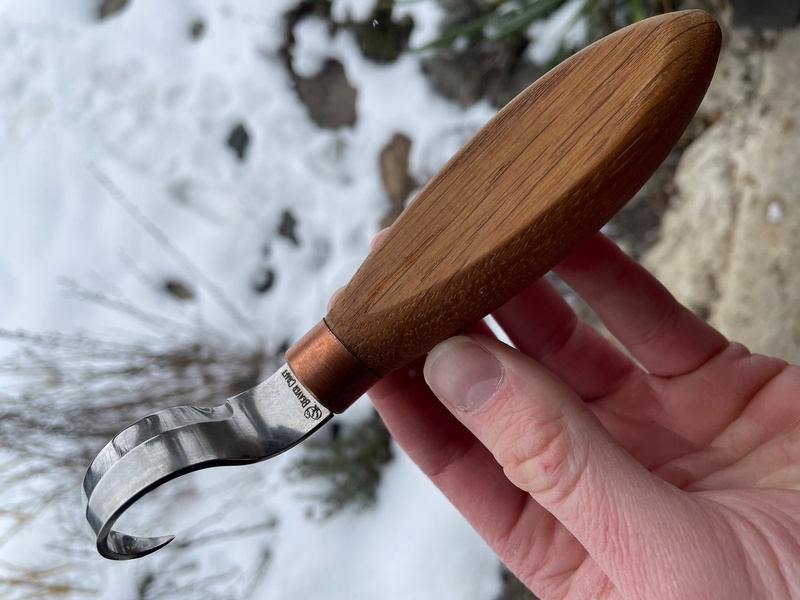 Beavercraft Small Oak Spoon Knife Tight Curl 