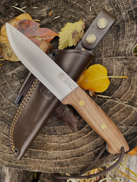 Joker Ranger Walnut Scandi with Firesteel