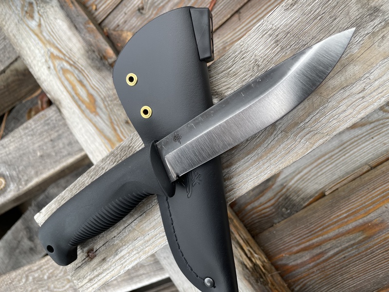 Peltonen M07 Ranger Puukko 80CRV2 Black Leather Sheath 